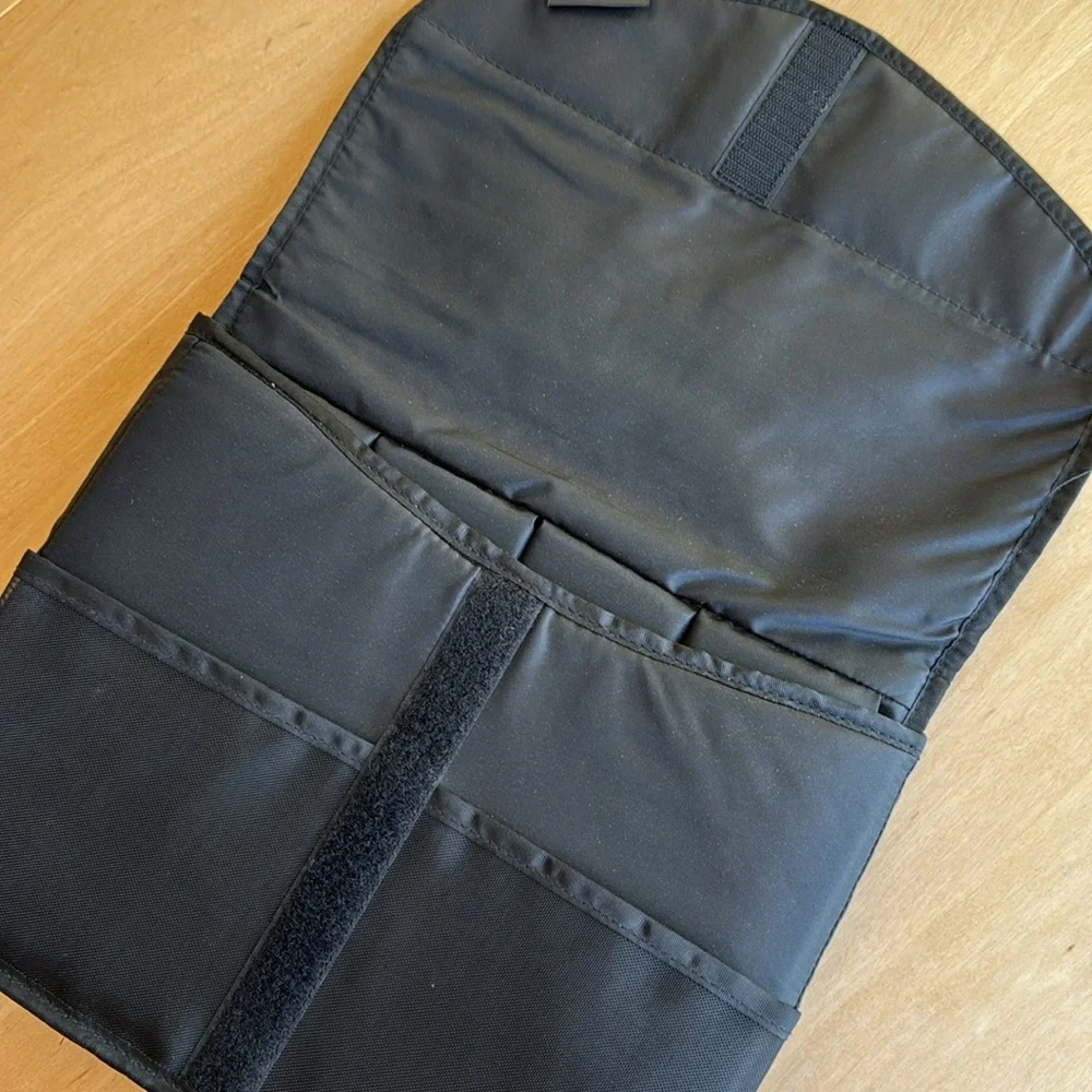 Travelon tablet tote